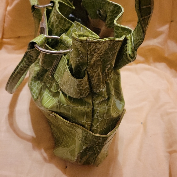 Green FAUX Croc Leather Bag - Picture 3 of 8